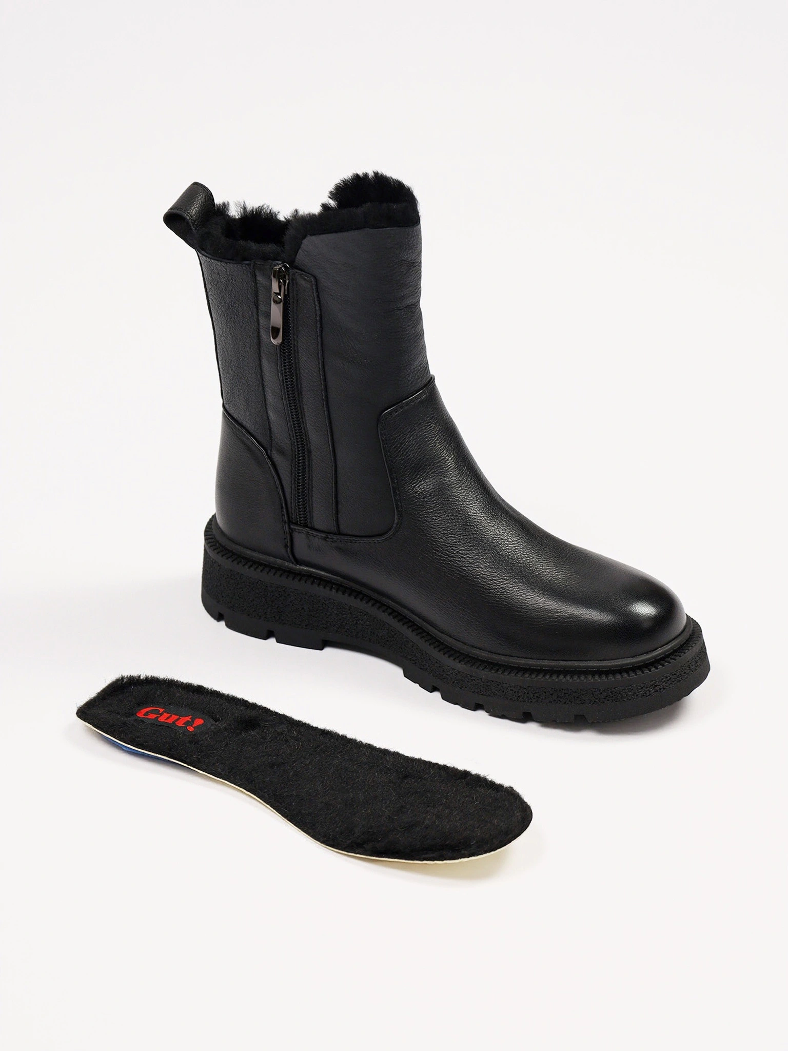 Ботинки черного цвета с двумя боковыми молниями